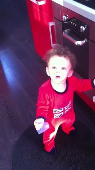 Bébé Saïan Comédien - 07mars12 - 11 mois