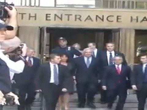 Strauss-Kahn, imputado por proxenetismo