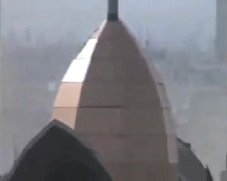 فري برس قصف أحياء مدينة حمص با المدفعية وأحتراق للمنازل 26 3 2012