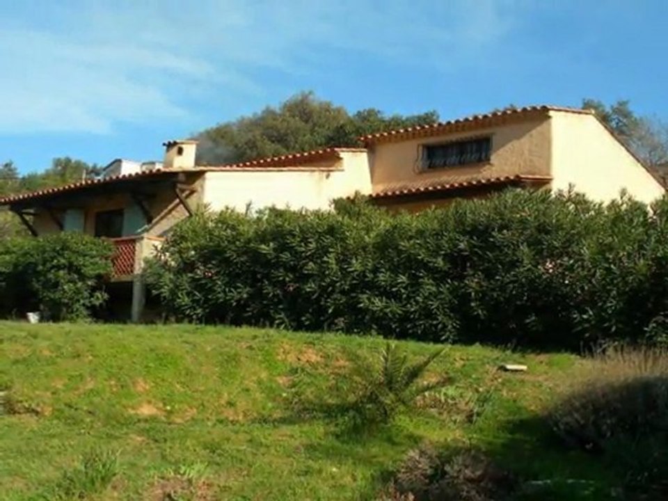 VENDUE Maison secteur calme terrain 1800m2 RAYOL-CANADEL ref 72vm