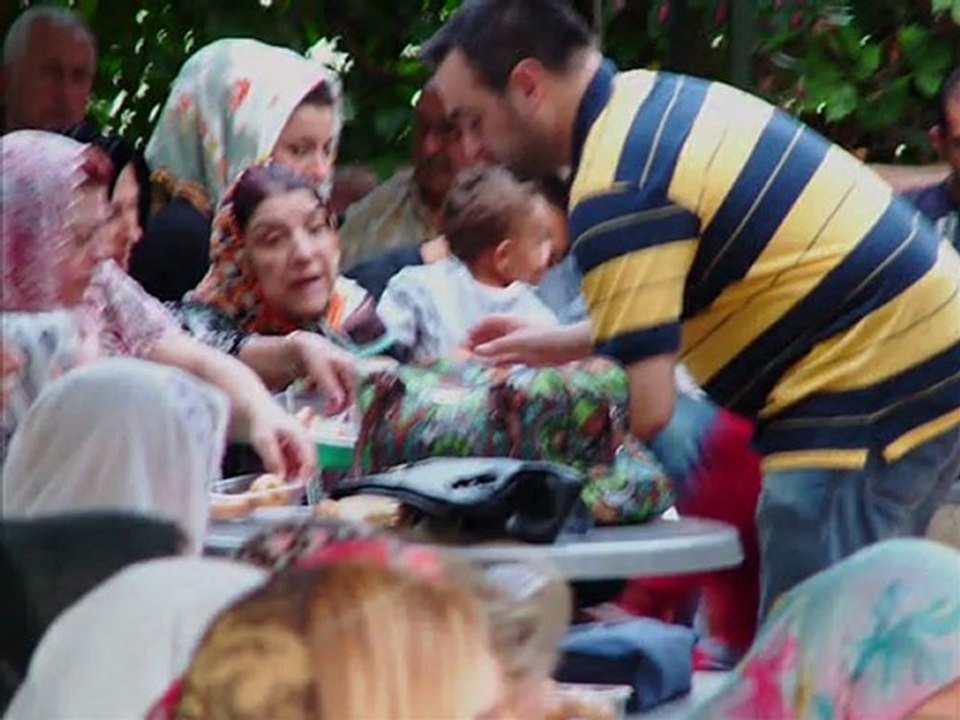 Merhum MEHMET ALİ BORA İçin Mevlid Okundu Sıcak Lokma Dağıtıldı