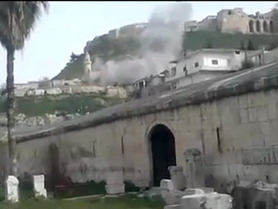 فري برس ريف حماه المحتل تدمير الجامع الأثري في قلعة المضيق 2012 3 26