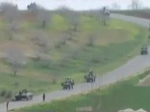 فري برس ريف حماه المحتل تمركز العصابات الأسدية على المدخل الغربي لكفرزيتا 26 3 2012