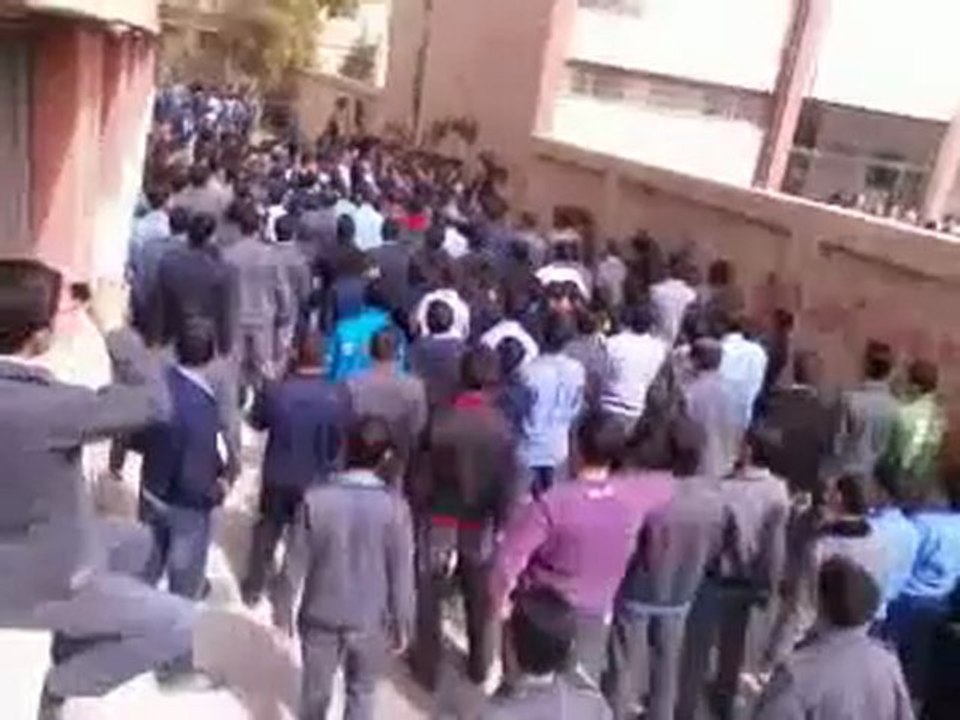 فري برس ريف دمشق داريا طلابية ارحل يا جحش الديراني وحش 26 3 2012 ج4