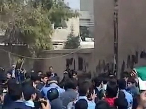 فري برس ريف دمشق داريا طلابية ارحل يا جحش الديراني وحش 26 3 2012 ج3