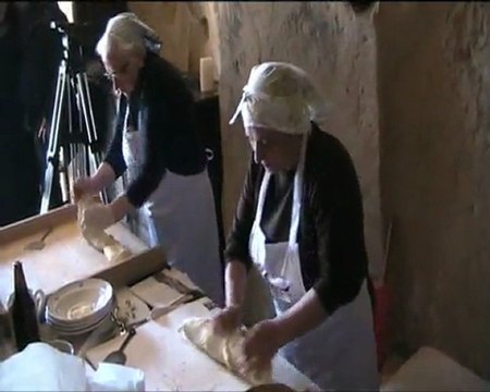 A SCUOLA DI ORECCHIETTE MATERA 27-3-2012
