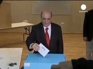 Israel: Livni battles to stay Kadima party leader