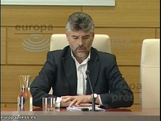 Escobar cree que Lara trata de forma "diferente" a IU Andalu