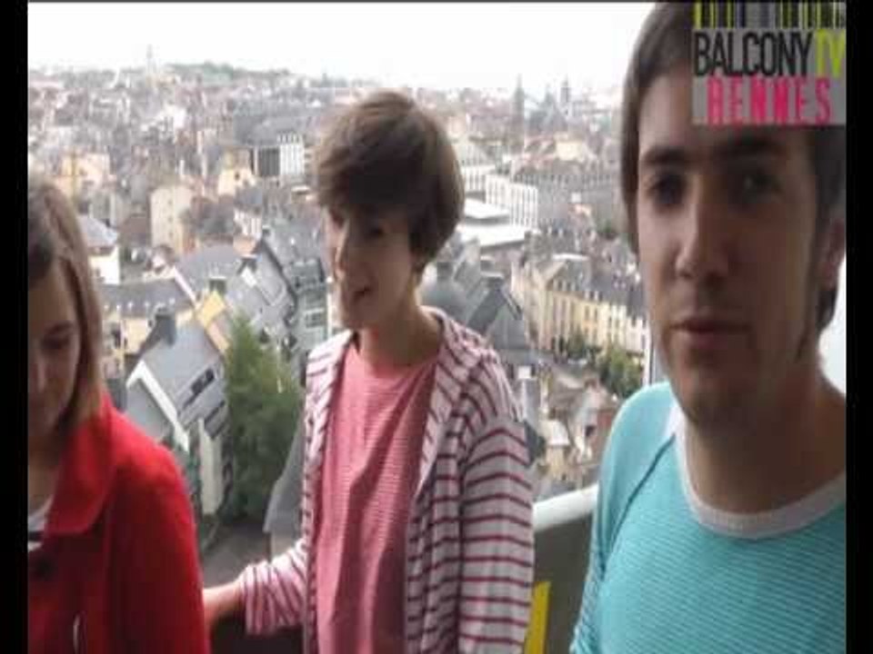BUMBLE BEES (BalconyTV)