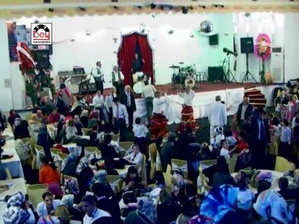 Azdavaylı Safiye&Grup Aslar&Karayılanlar&Azdavaylı Şen Kardeşler - Gitme Dedim Ocaklara