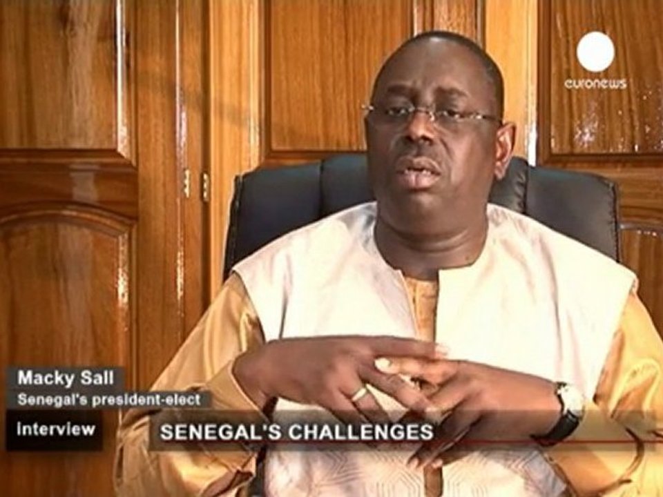 Senegal: Macky Sall, Youssou N'Dour ministro se vuole