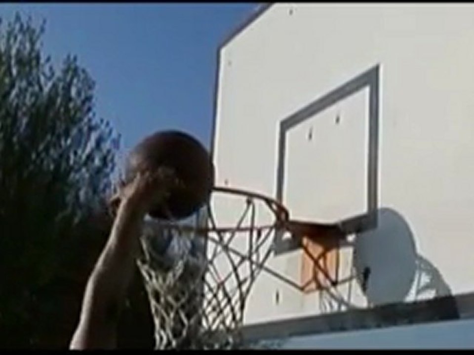 Multi Dunk Slowmotion