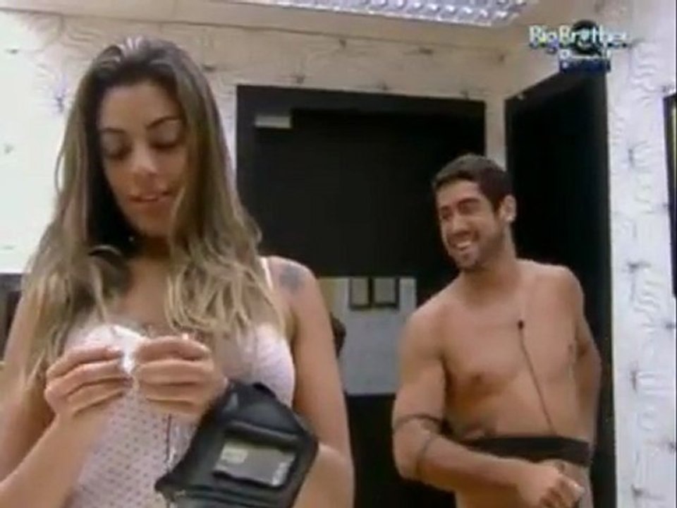 Monique sobre o grande problema "De perto, sem máscara" - 01/03