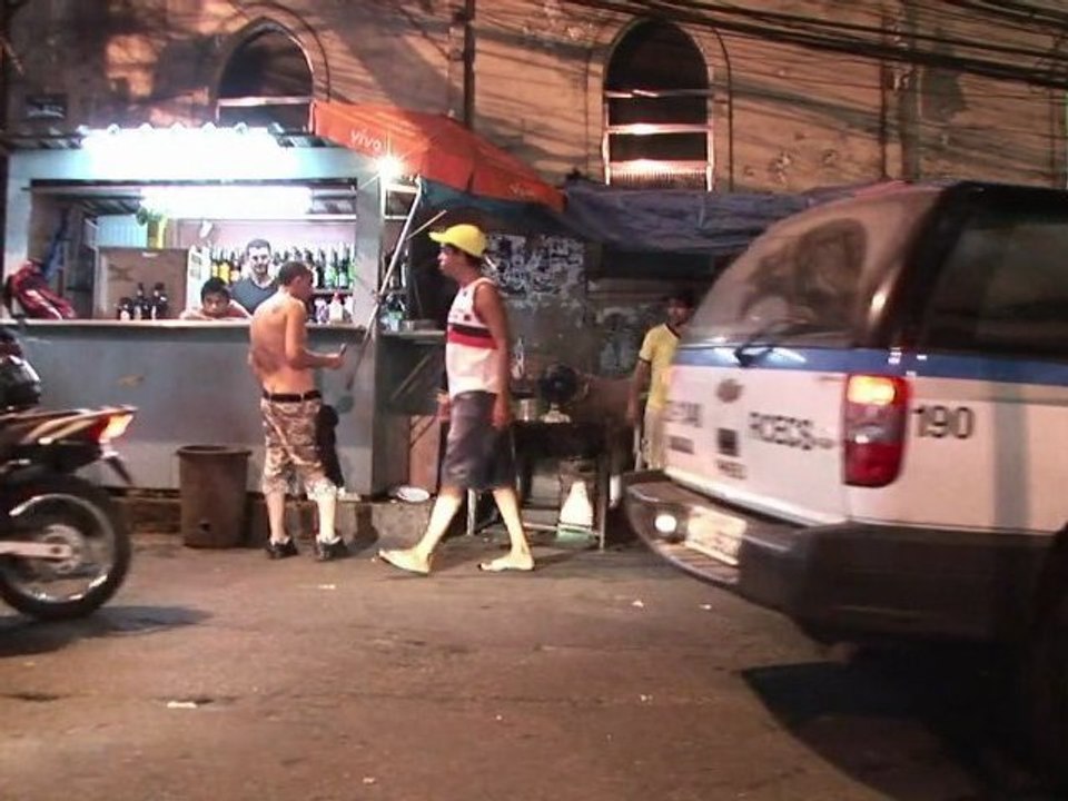 Mais PMs na Rocinha