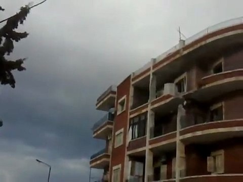 فري برس مدينة ادلب آثار القصف العشوائي على البلدة 27 3 2012