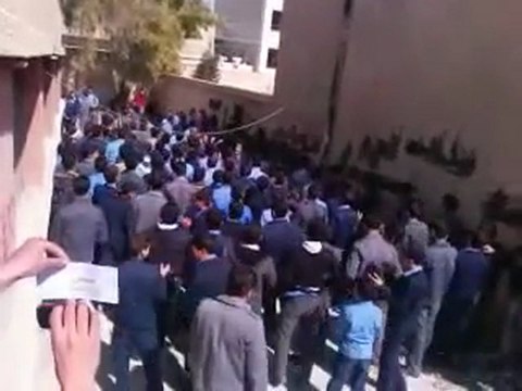 فري برس ريف دمشق داريا مظاهرات طلابية داخل المدرسة 27 3 2012 ج5