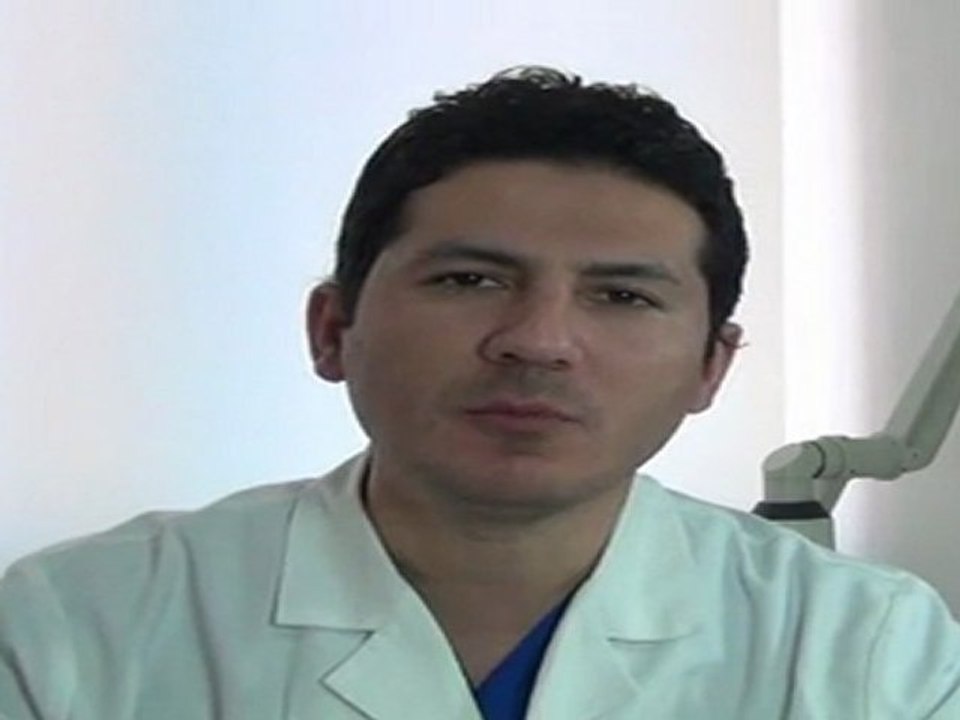 Op. Dr. Zekeriya KUL - Meme küçültme ameliyatı için uygun adaylar kimlerdir?