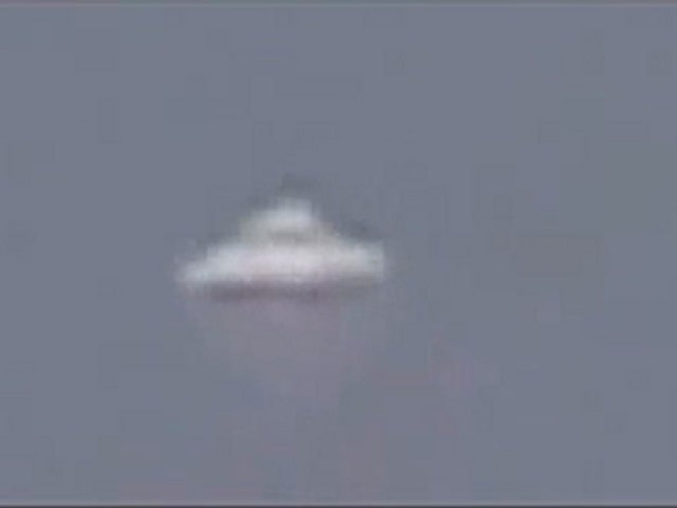 OVNI pris de près (zoom) et stabilisé