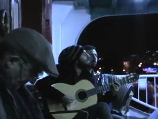 Kadıköy vapurunda müzik...