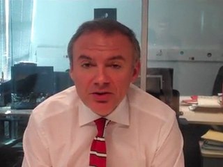Pour Eric Brunet, il y a trop de candidats d'extrême-gauche à l'élection présidentielle.
