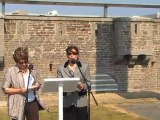 04 juin 2011 - Anne Contat et Marie-Jo Thabuis animent le volet culturel de la cérémonie annuelle du souvenir à la mémoire des marins disparus