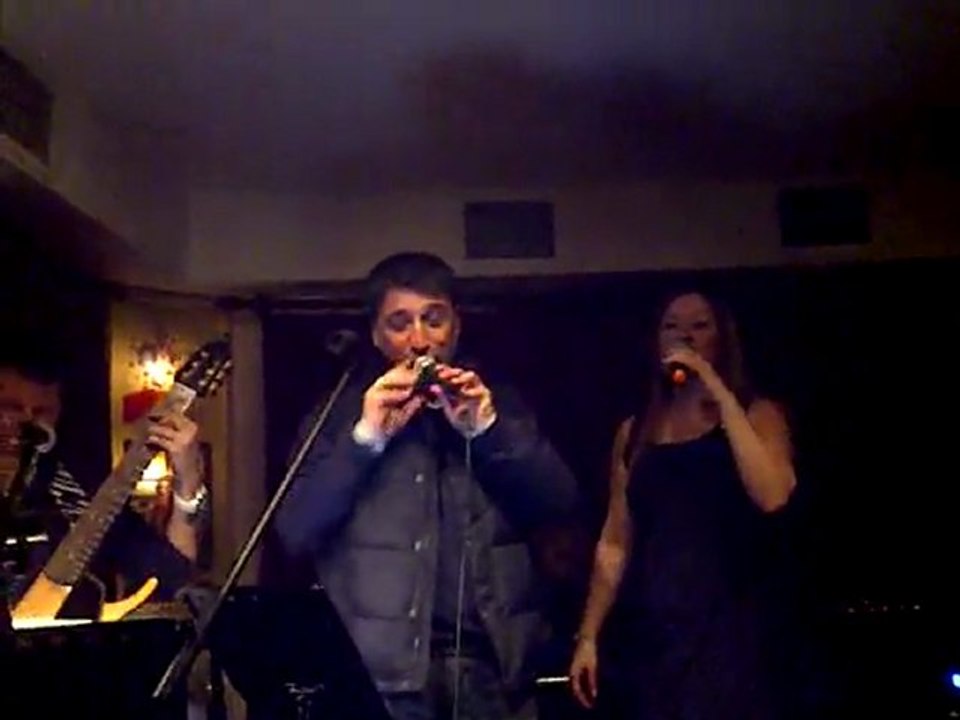 CEM DAVRAN/SABAHLAR UZAK (ÇİÇEK BAR)