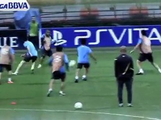 Με φανέλες της Μπαρτσελόνα τα παιδιά του Φαν Μπόμελ