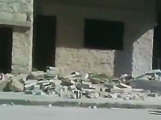 فري برس مدينة ادلب آثار القصف العشوائي على  27 3 2012 ج3
