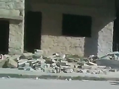فري برس مدينة ادلب آثار القصف العشوائي على 27 3 2012 ج3