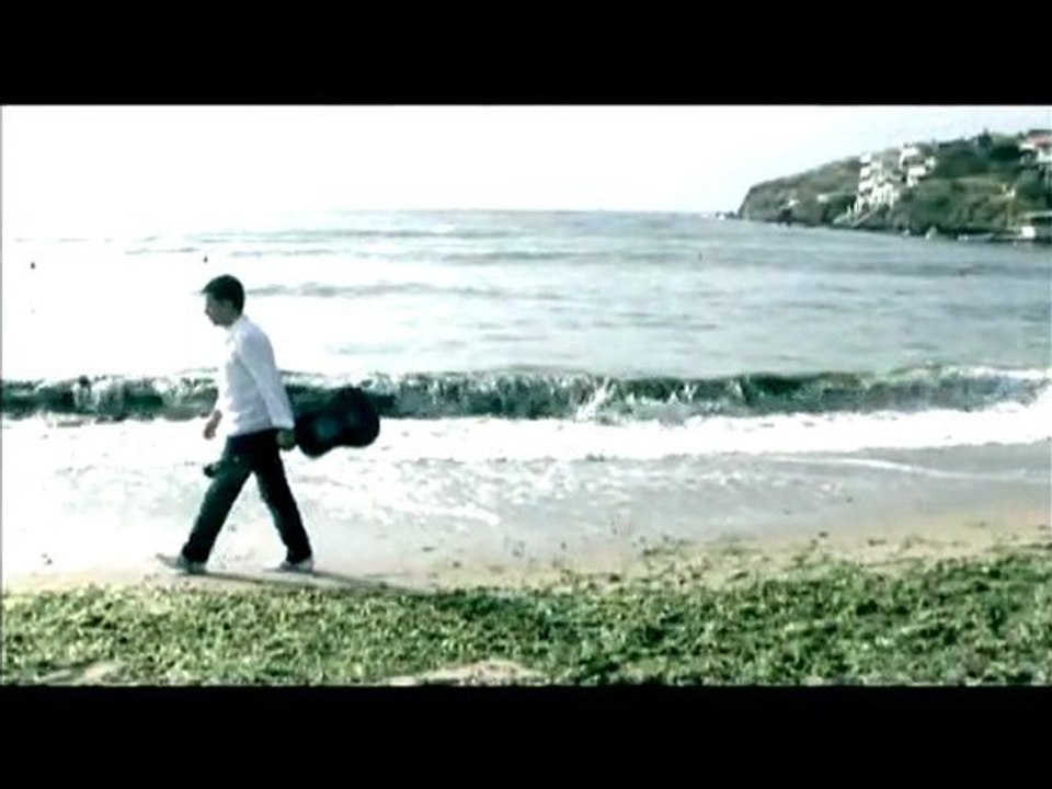 Derviş - Ayın Yarısı