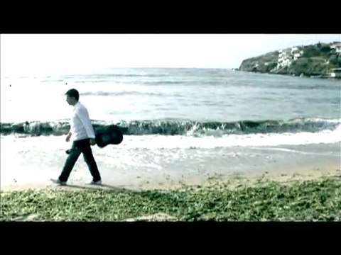 Derviş - Ayın Yarısı