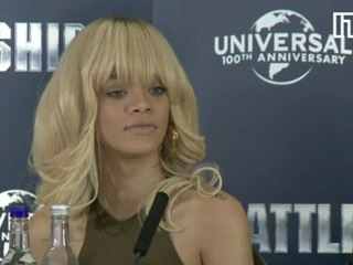 Rihanna answers Ashton Kutcher relationship question