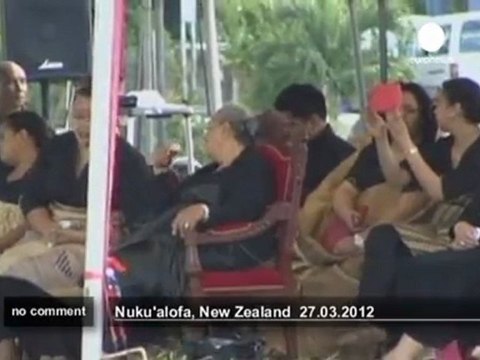 Les îles Tonga célèbrent les obsèques... - no comment