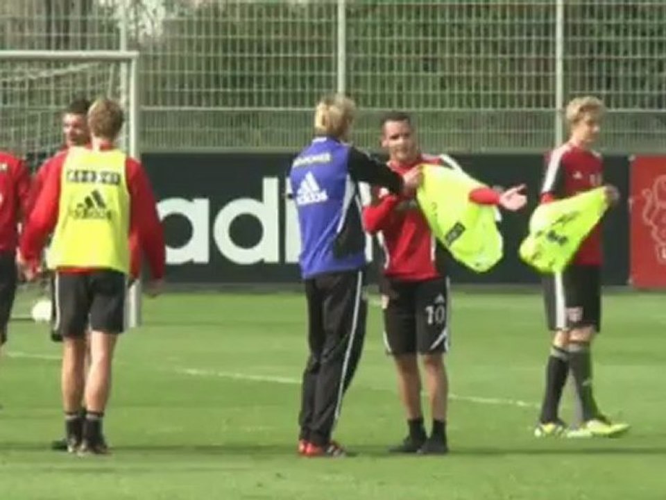 Ballack wieder am Ball