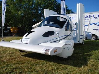 ZAPPING ACTU DU 04/04/2012 - Une voiture volante fait son premier vol d'essai !