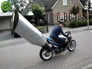 Motosiklette görebileceğiniz en büyük Egzoz