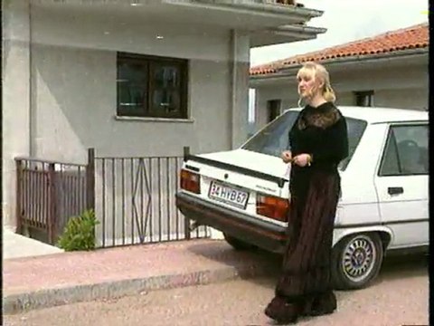 Güllü - Değmezmiş Sana