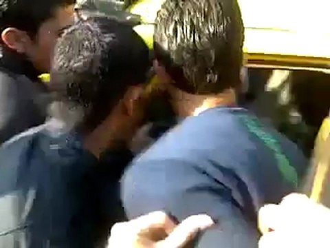 فري برس جامعة حلب الشهيد أنس سيمو الذي اصيب برصاصة في الرأس 28 3 2012