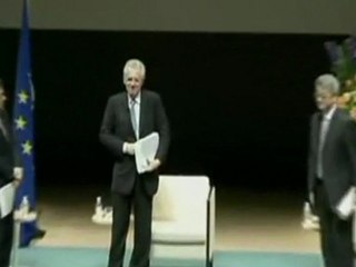 Monti afirma que la crisis de la zona euro "casi ha terminado"