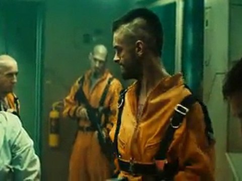 LOCK OUT extrait Mutinerie VF