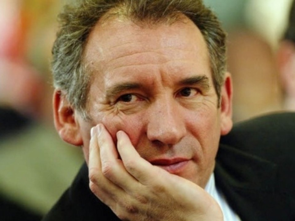 ZAPPING ACTU DU 29/03/2012 - Bayrou oublie une mesure de son programme !