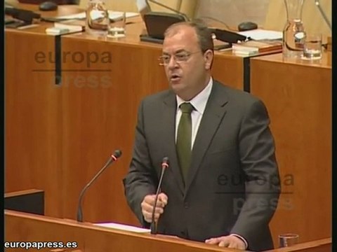 PSOE no asiste a pleno y Monago se lo recrimina