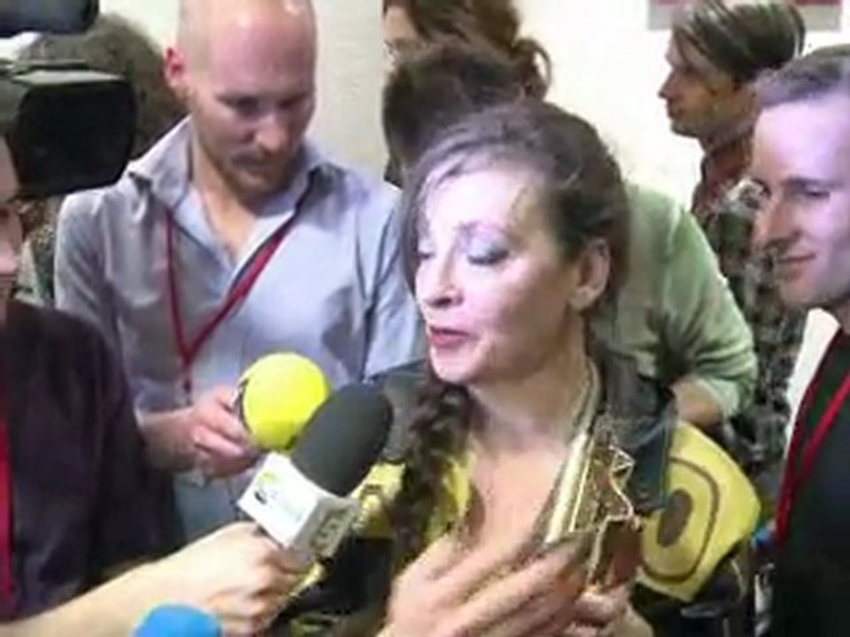 Poutou: le racisme, "le produit d'une société d'oppression"