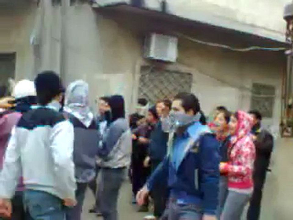 فري برس حماه المحتلة مدينة سلمية  مظاهرة طلاب المدارس28 3 2012