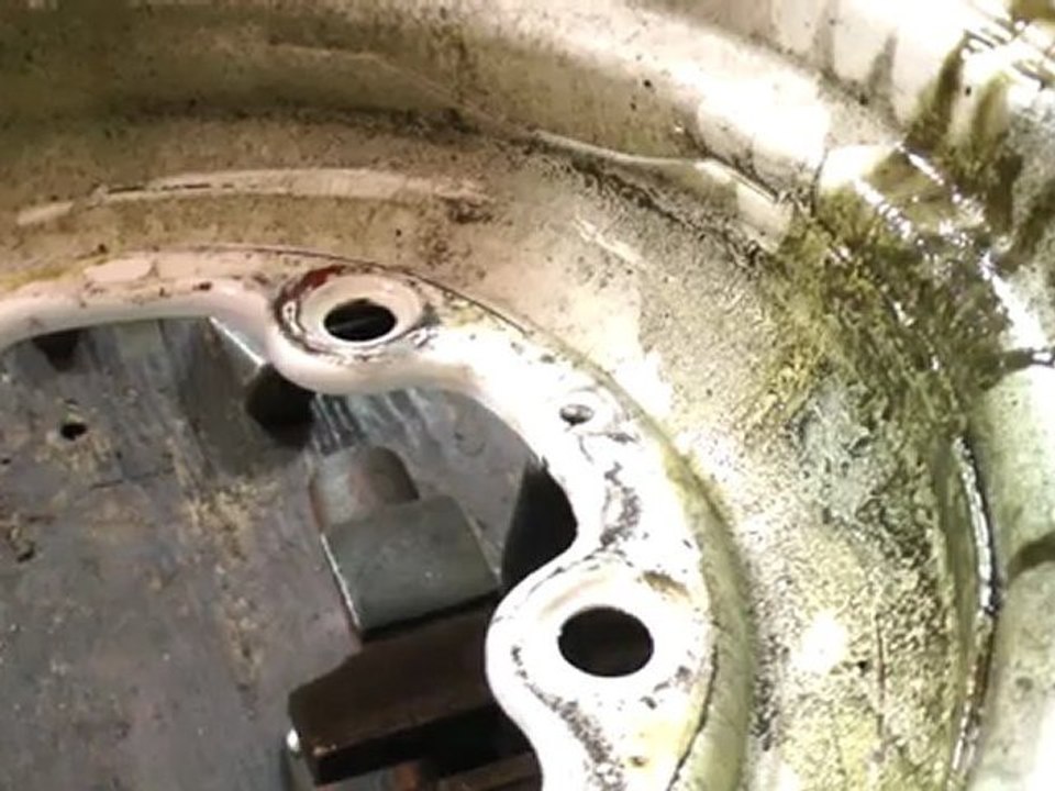 Classic VW Bugs How to Repair Beetle 5 Lug Smooth Rim Clips