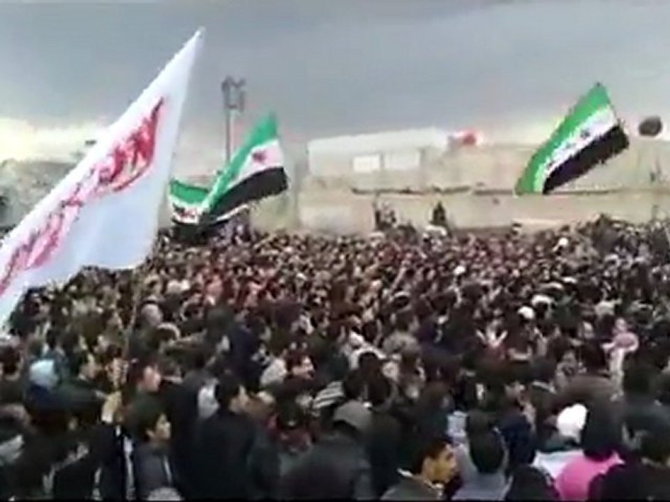 فري برس ريف دمشق دوما تشيع الشهداء 29 3 2012 ج2