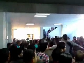 فري برس درعا مظاهرة احرار وحرائر كلية الاقتصاد 29 3 2012 ج1