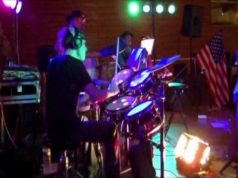 Crazy drummer... solo batterie - funky cowboys - Frank Silver - groupe Country