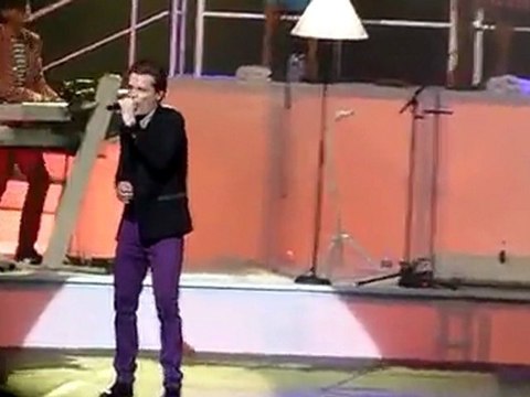 Benabar au dôme de Marseille : politiquement correct.