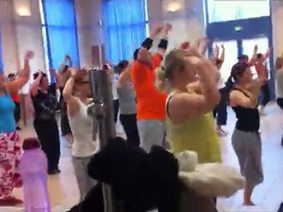 Lili Zumba : Shake, Shake, Shake ( Esquerdes)